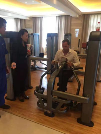 Best Gym Commercial Treadmill Fitness Equipment Running Machine 681 Touch Screen WiFi